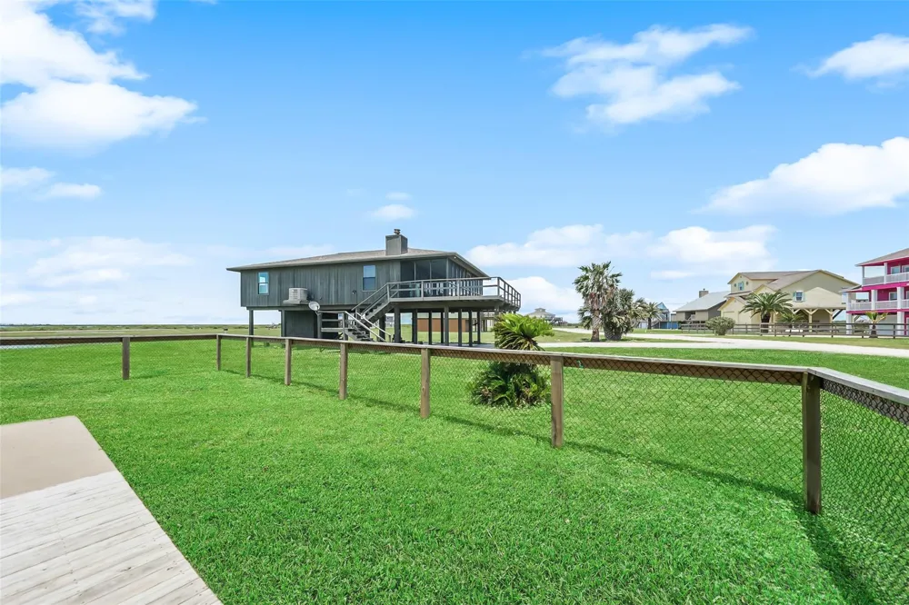 380 Driftwood Matagorda, TX 77457