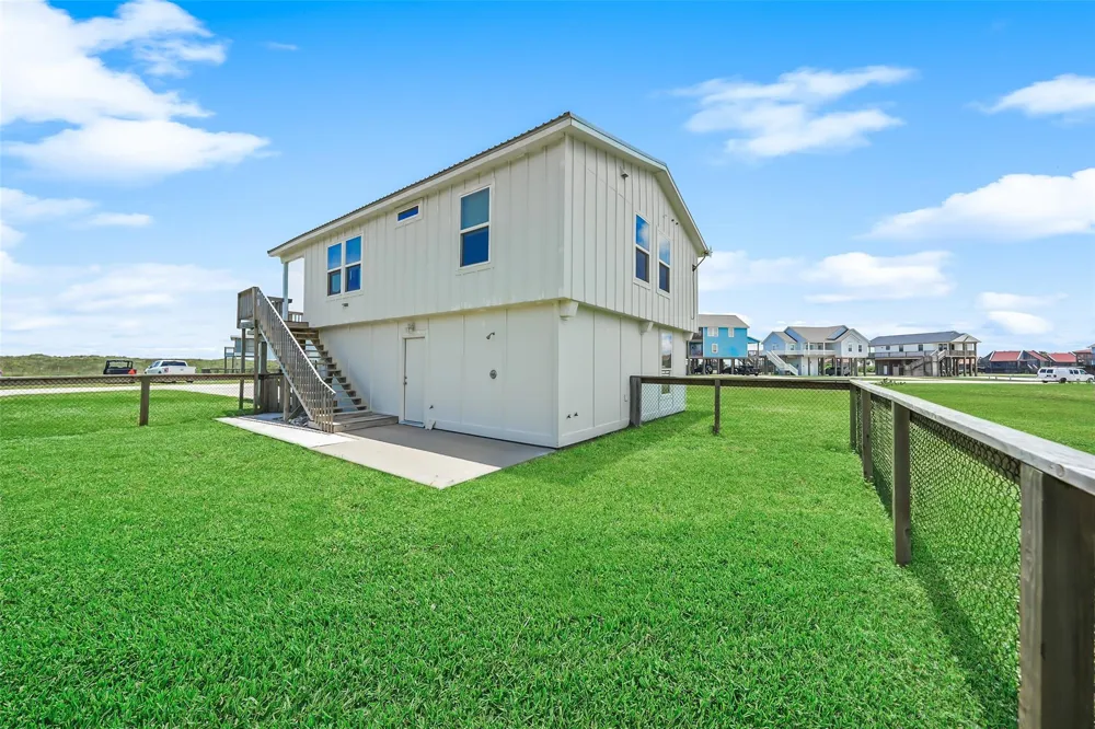 380 Driftwood Matagorda, TX 77457