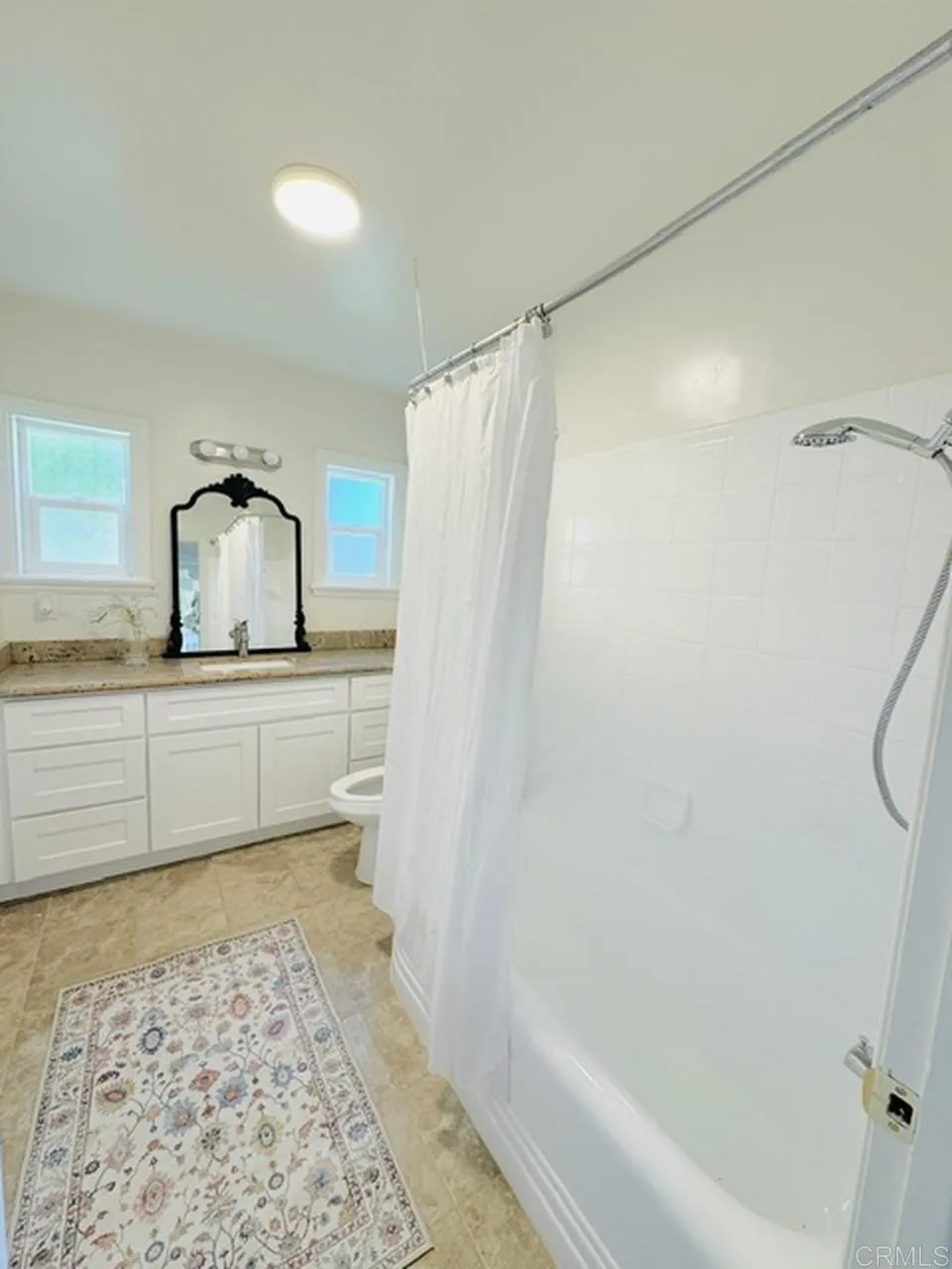 1060 Crest View Rd Vista, CA 92081