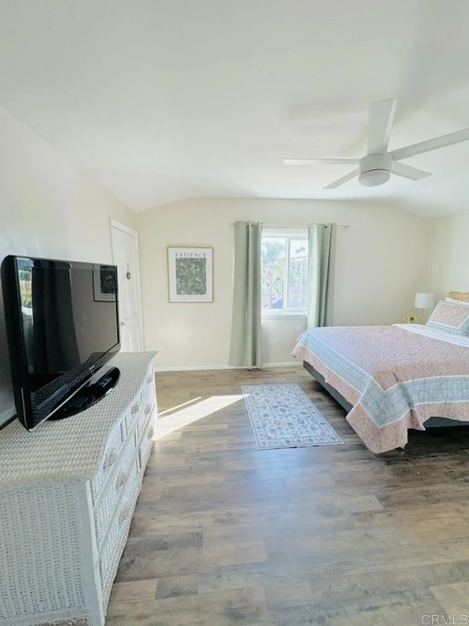 1060 Crest View Rd Vista, CA 92081