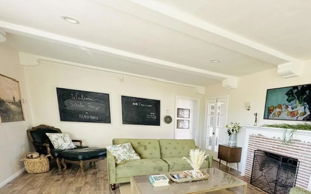 1060 Crest View Rd Vista, CA 92081