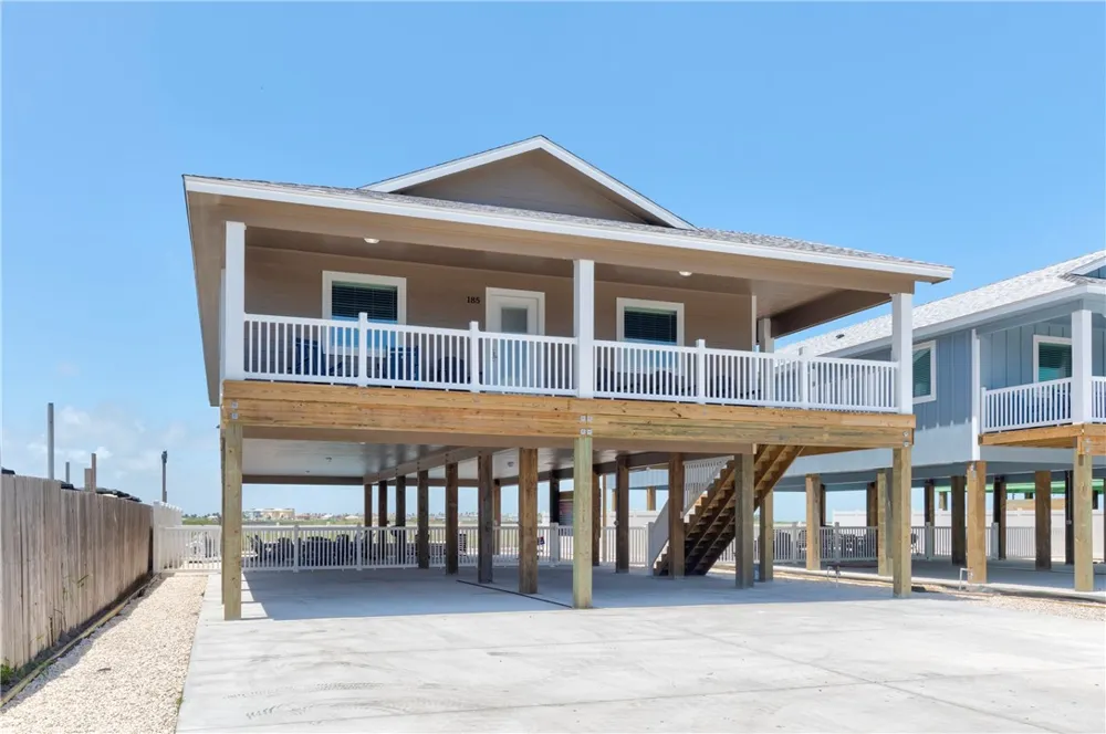185 Paradise Pointe Drive Port Aransas, TX 78373
