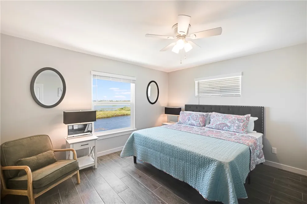 185 Paradise Pointe Drive Port Aransas, TX 78373