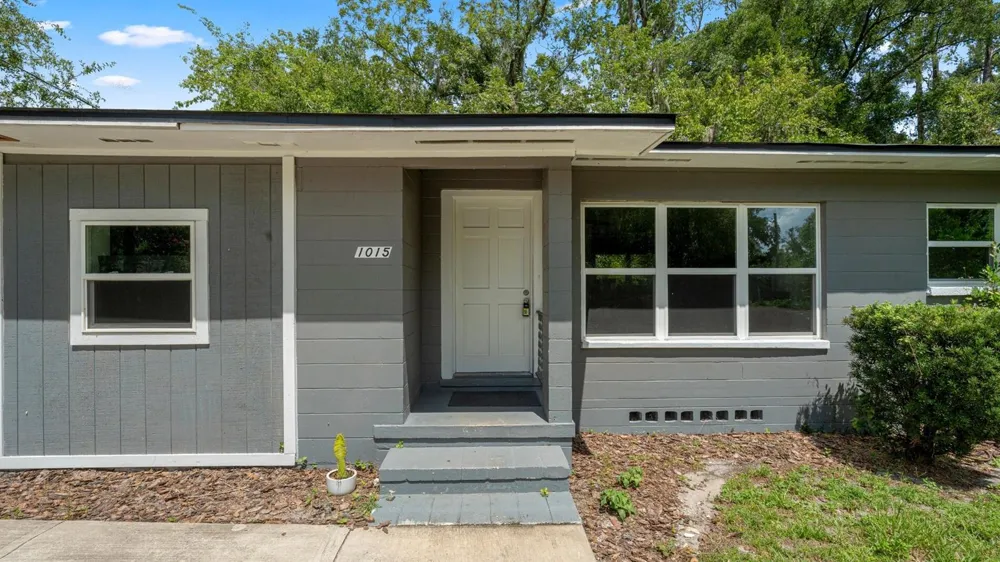 1015 SE 10th Terrace Gainesville, FL 32601