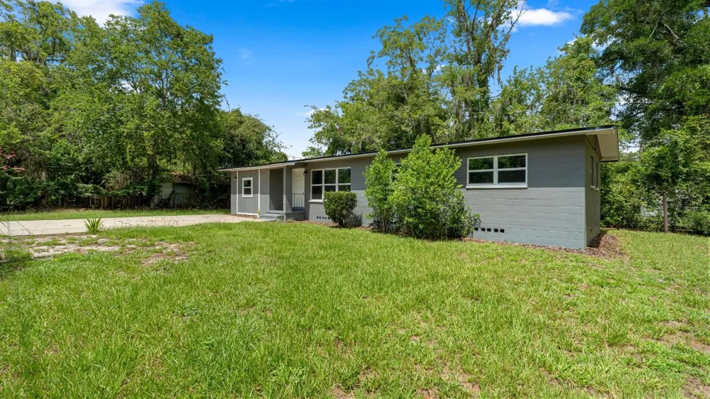 1015 SE 10th Terrace Gainesville, FL 32601