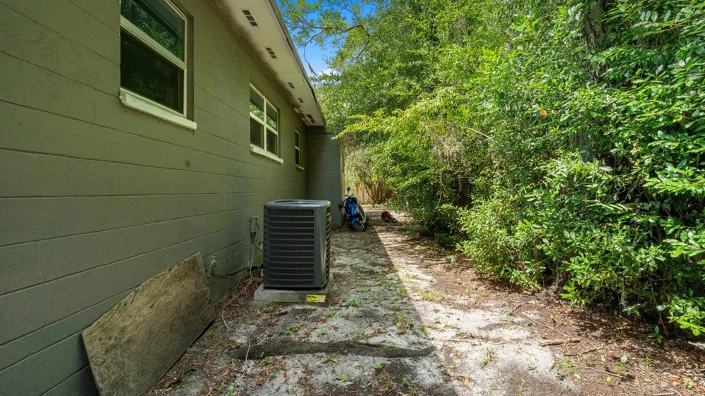 1015 SE 10th Terrace Gainesville, FL 32601