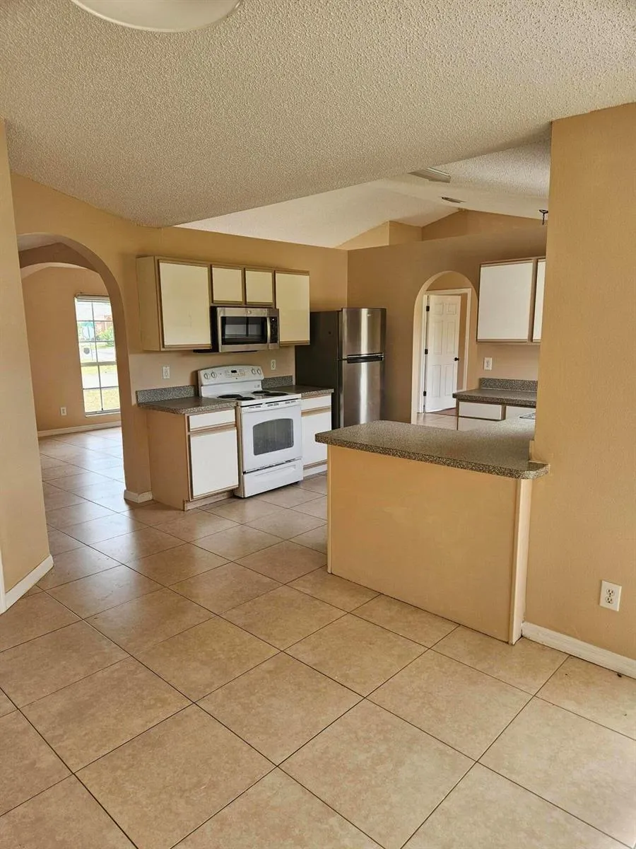 570 Ontario Street NW Palm Bay, FL 32907
