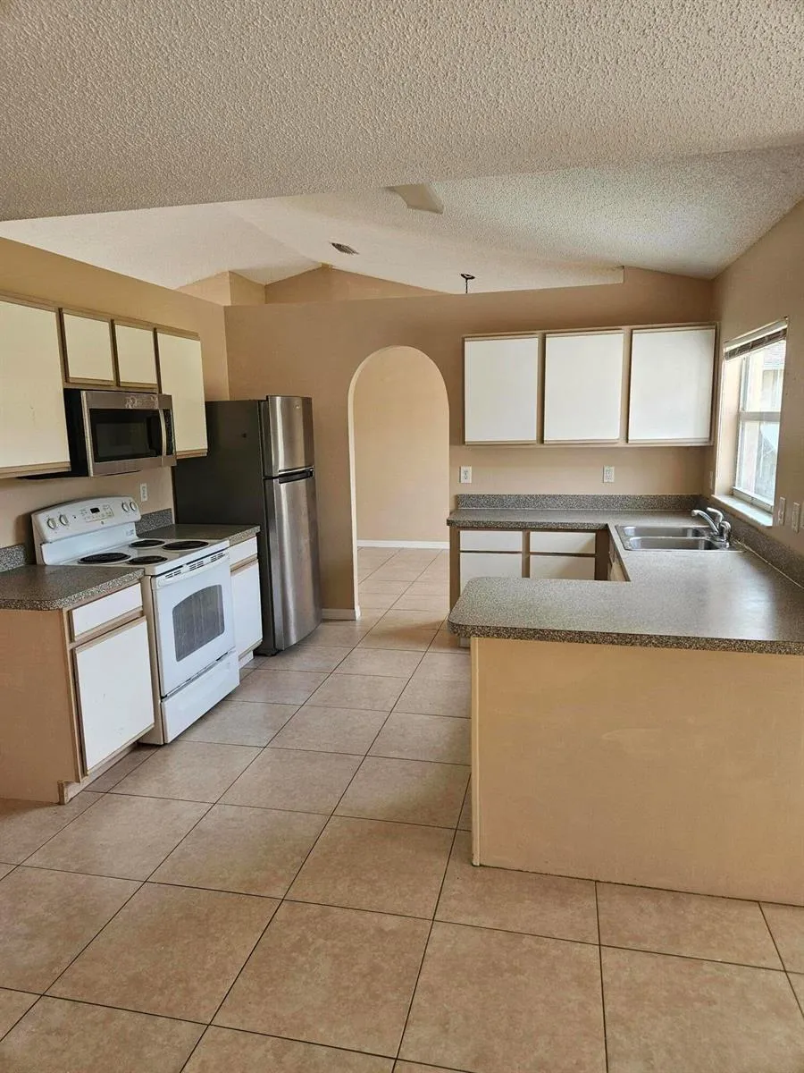 570 Ontario Street NW Palm Bay, FL 32907