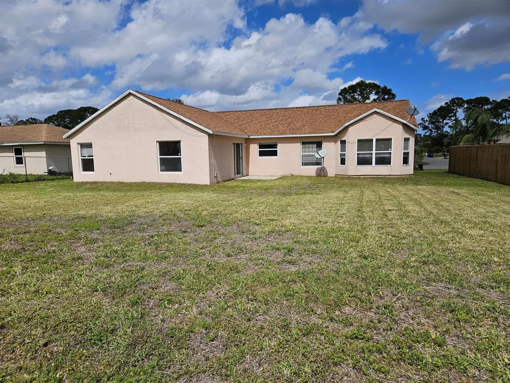 570 Ontario Street NW Palm Bay, FL 32907