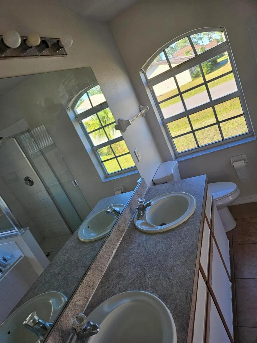 570 Ontario Street NW Palm Bay, FL 32907