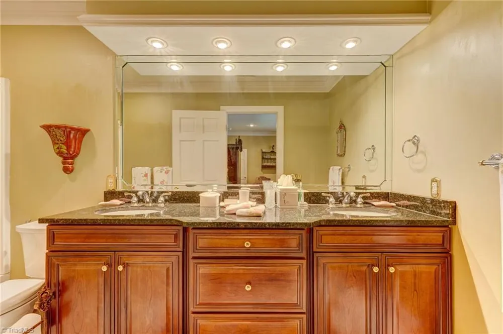157 Oak Ridge Drive Eden, NC 27288