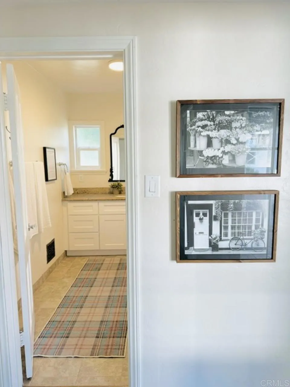 1060 Crest View Dr Vista, CA 92081