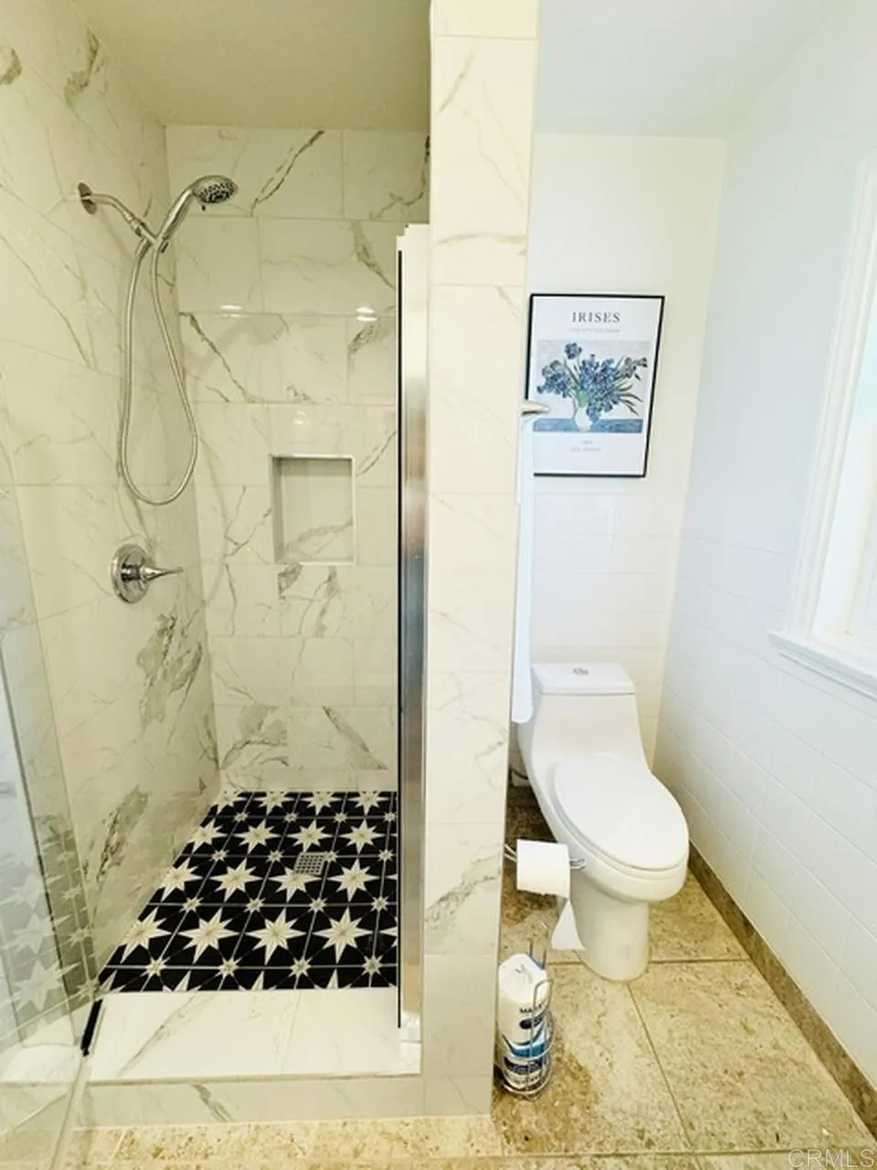 1060 Crest View Dr Vista, CA 92081