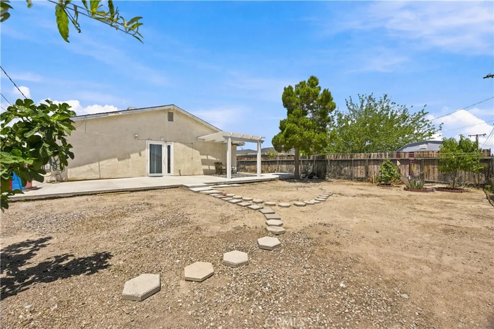 1120 S Yorktown Street Ridgecrest, CA 93555