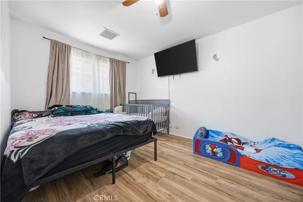 1120 S Yorktown Street Ridgecrest, CA 93555