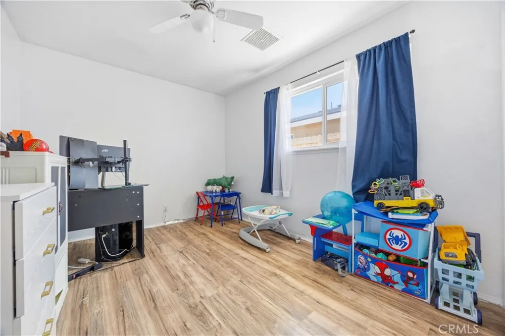 1120 S Yorktown Street Ridgecrest, CA 93555