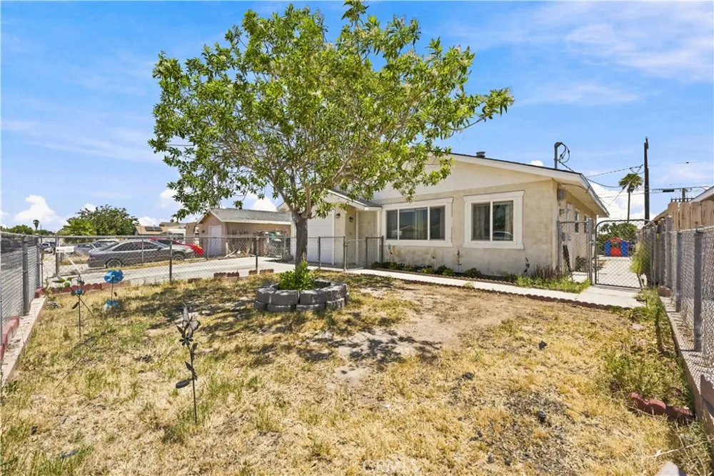 1120 S Yorktown Street Ridgecrest, CA 93555