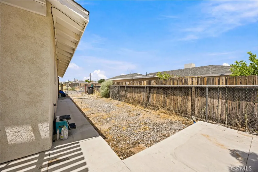 1120 S Yorktown Street Ridgecrest, CA 93555