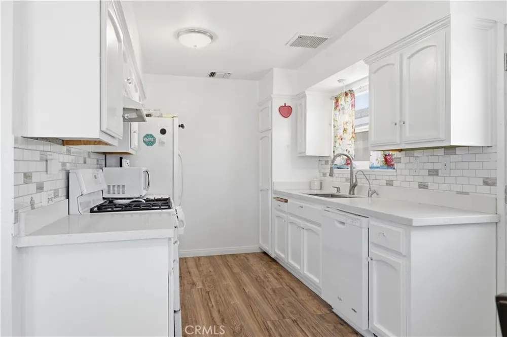 1120 S Yorktown Street Ridgecrest, CA 93555