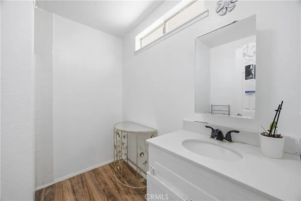 1120 S Yorktown Street Ridgecrest, CA 93555