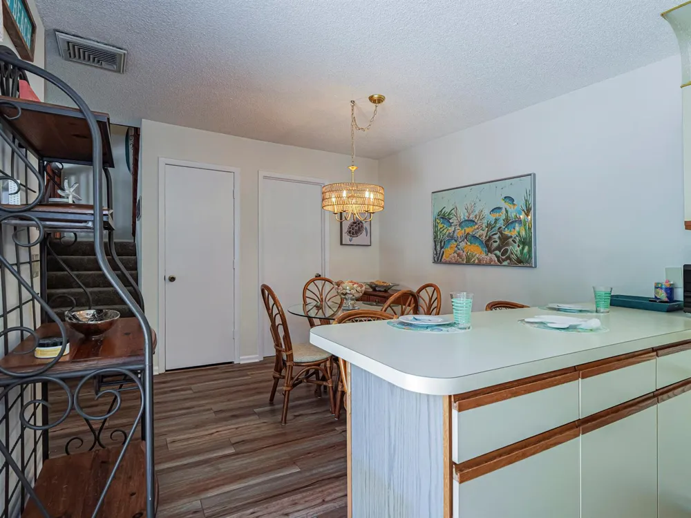 340 S Waverly Place #8b Vero Beach, FL 32960