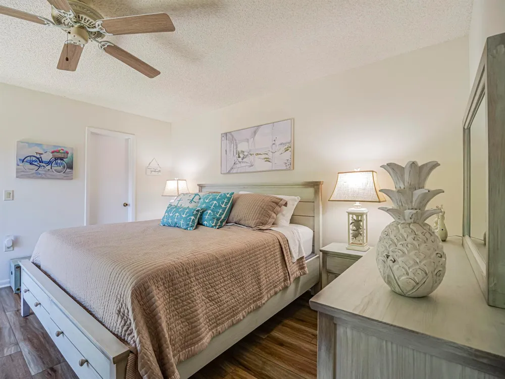 340 S Waverly Place #8b Vero Beach, FL 32960