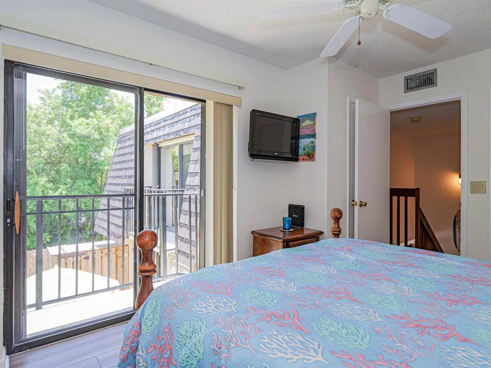 340 S Waverly Place #8b Vero Beach, FL 32960