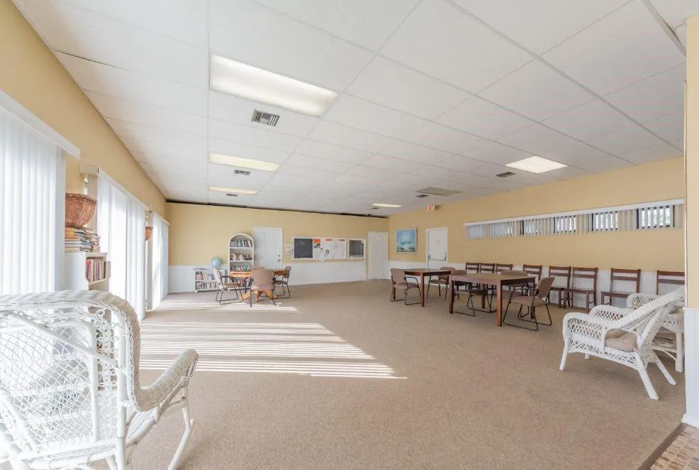 340 S Waverly Place #8b Vero Beach, FL 32960