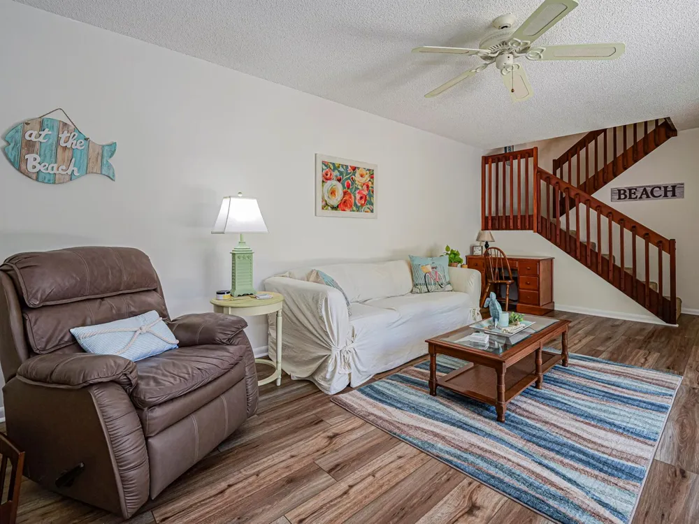 340 S Waverly Place #8b Vero Beach, FL 32960