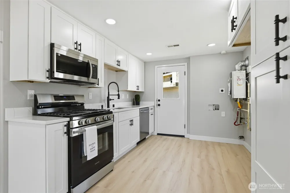 14402 Washington Avenue SW #3 Lakewood, WA 98498