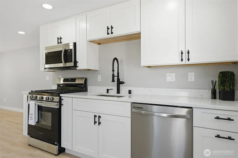 14402 Washington Avenue SW #3 Lakewood, WA 98498