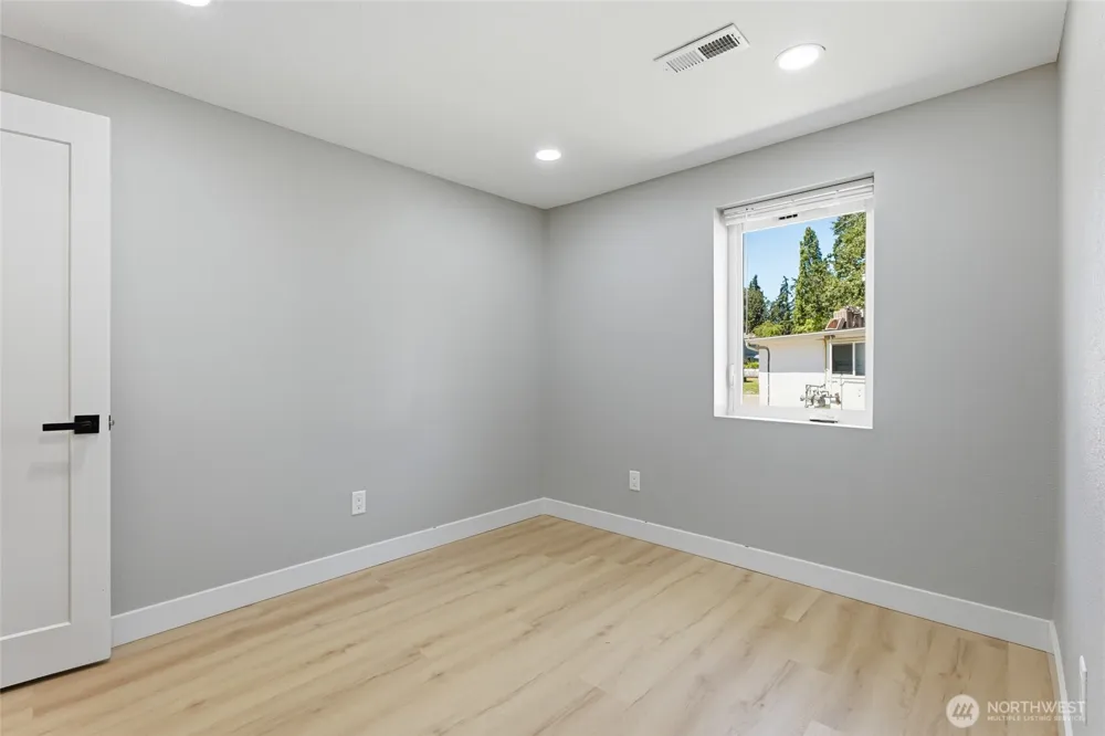 14402 Washington Avenue SW #3 Lakewood, WA 98498