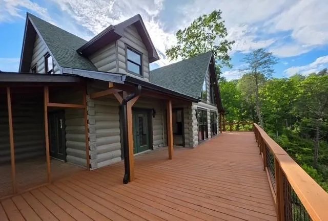 95 Ridgeline Lane Mineral Bluff, GA 30559