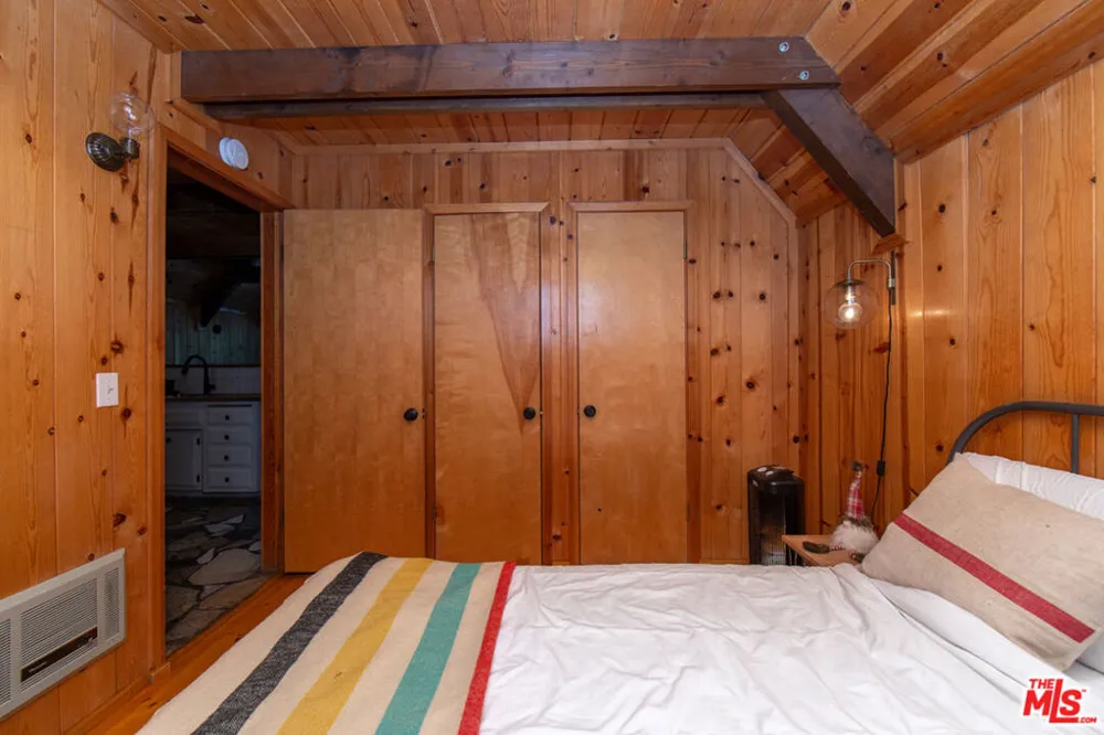 25270 Nestwa Trail Idyllwild, CA 92549