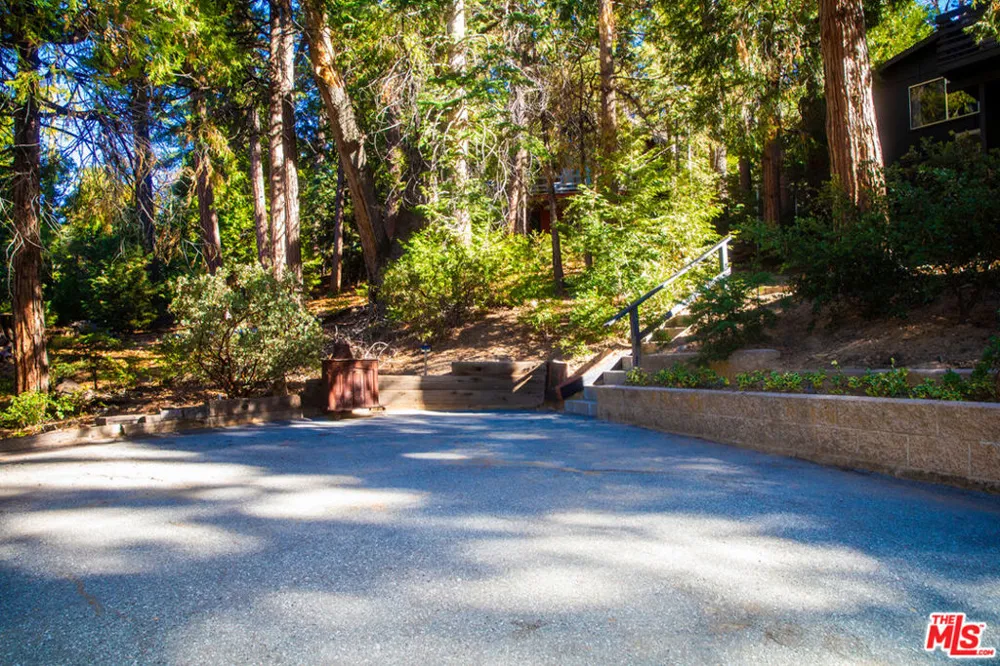 25270 Nestwa Trail Idyllwild, CA 92549