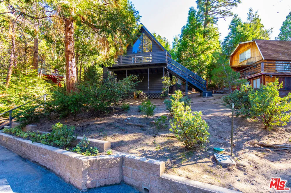 25270 Nestwa Trail Idyllwild, CA 92549
