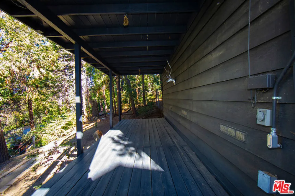 25270 Nestwa Trail Idyllwild, CA 92549