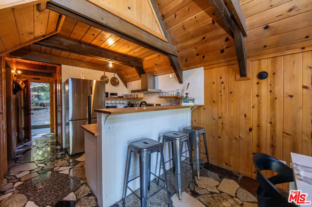 25270 Nestwa Trail Idyllwild, CA 92549