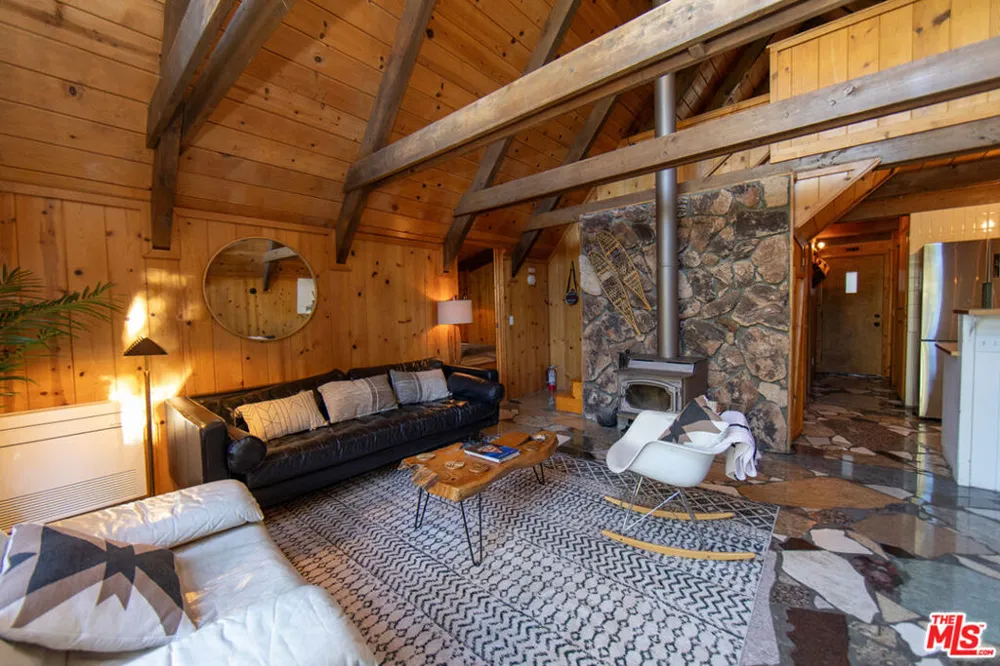 25270 Nestwa Trail Idyllwild, CA 92549