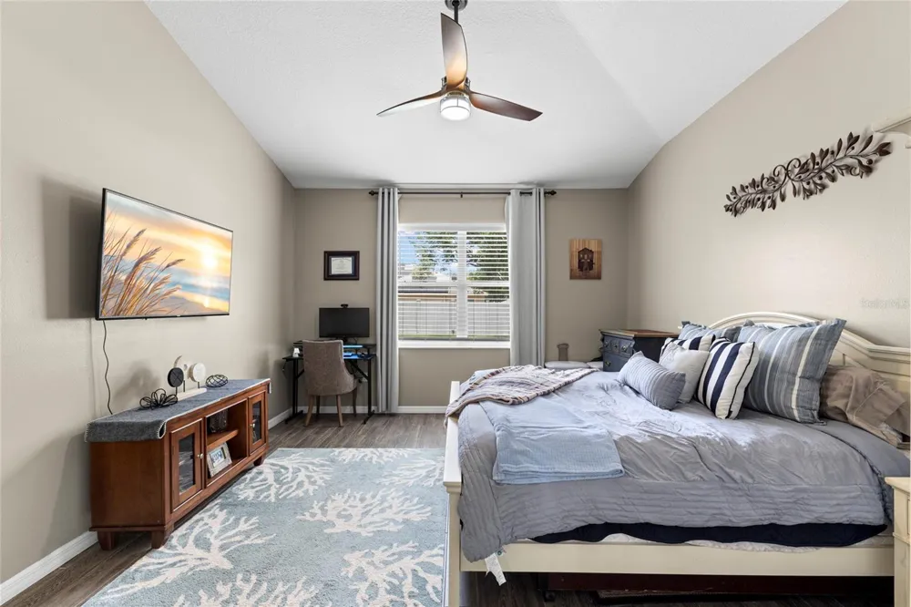 4038 LITHIA RIDGE BOULEVARD Valrico, FL 33596