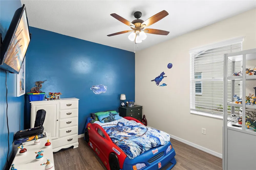 4038 LITHIA RIDGE BOULEVARD Valrico, FL 33596