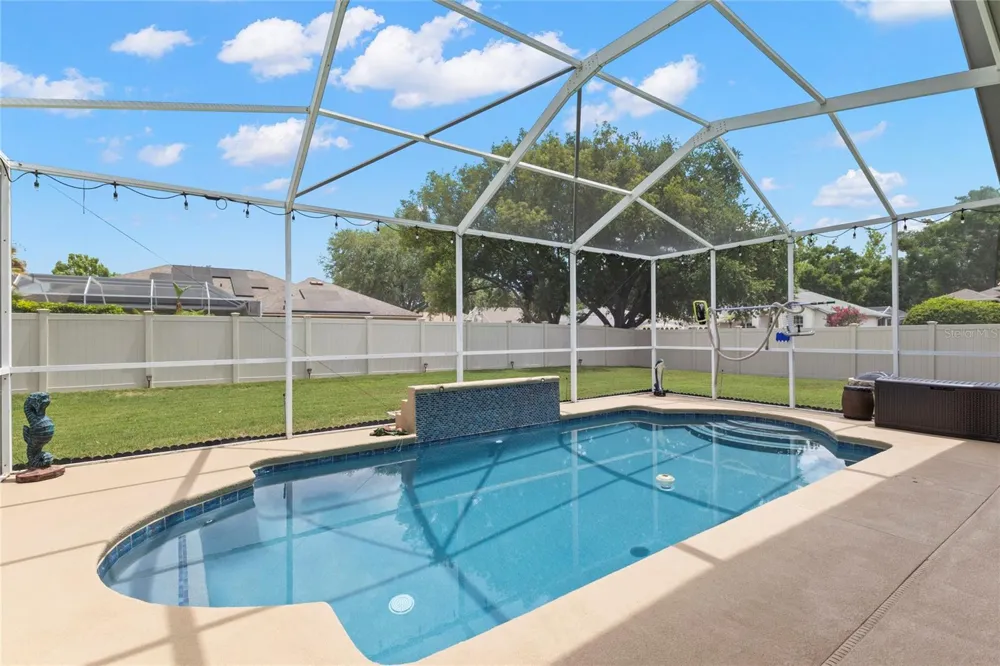 4038 LITHIA RIDGE BOULEVARD Valrico, FL 33596