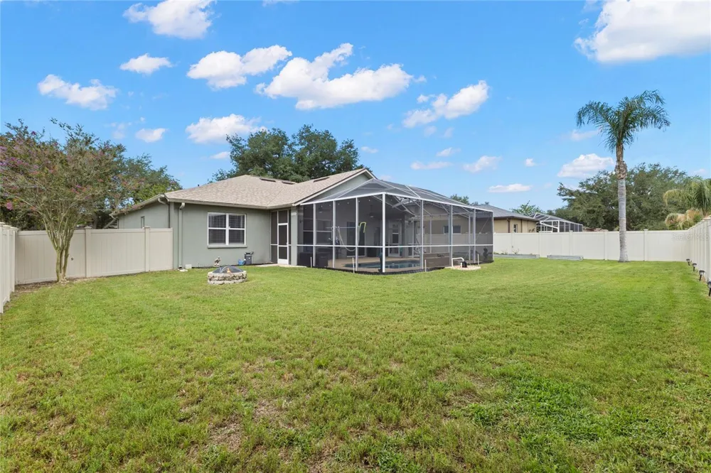 4038 LITHIA RIDGE BOULEVARD Valrico, FL 33596