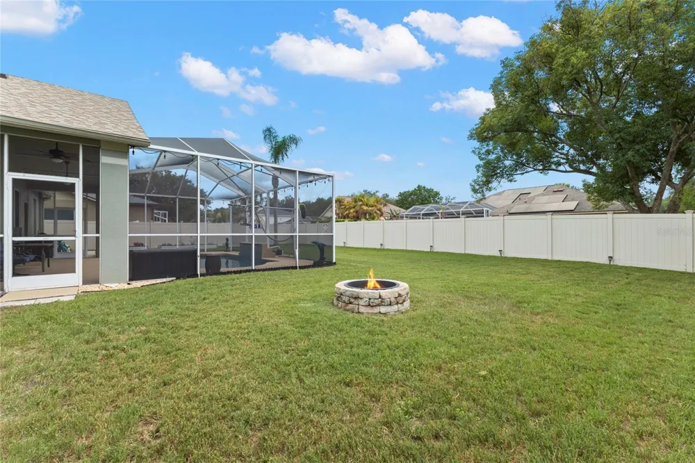 4038 LITHIA RIDGE BOULEVARD Valrico, FL 33596