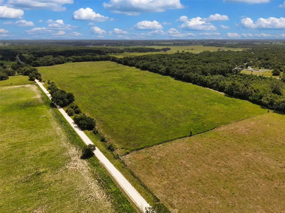 000 SE 200 AVENUE SE Morriston, FL 32668