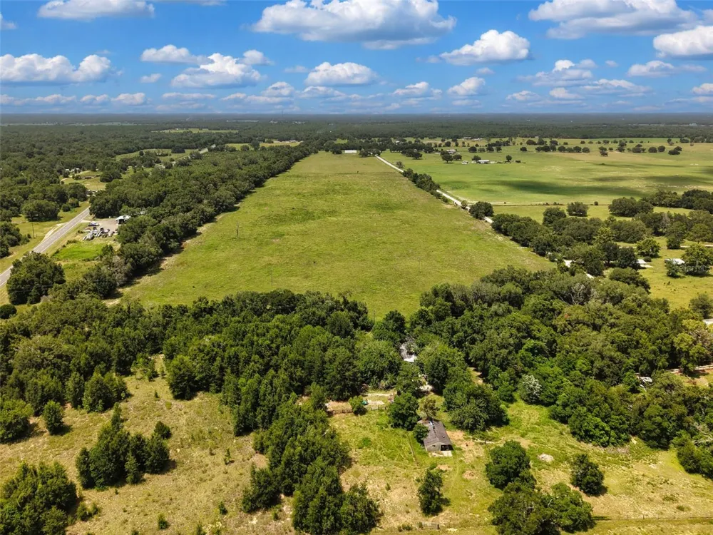 000 SE 200 AVENUE SE Morriston, FL 32668