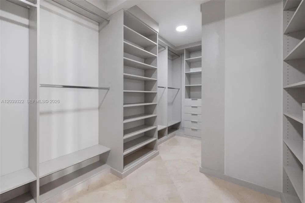 10175 Collins Ave #907 Bal Harbour, FL 33154