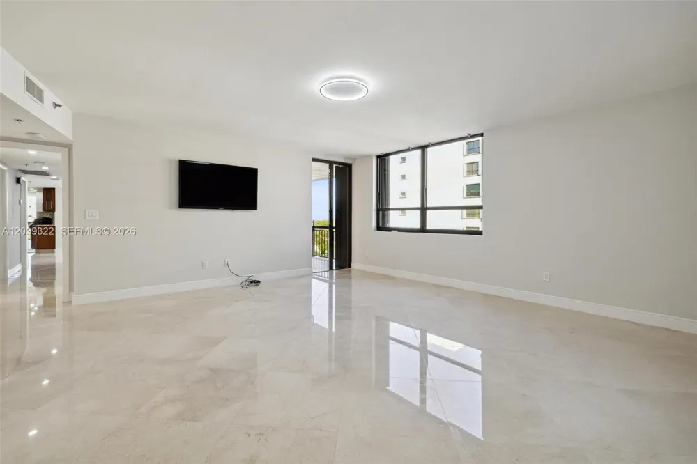 10175 Collins Ave #907 Bal Harbour, FL 33154