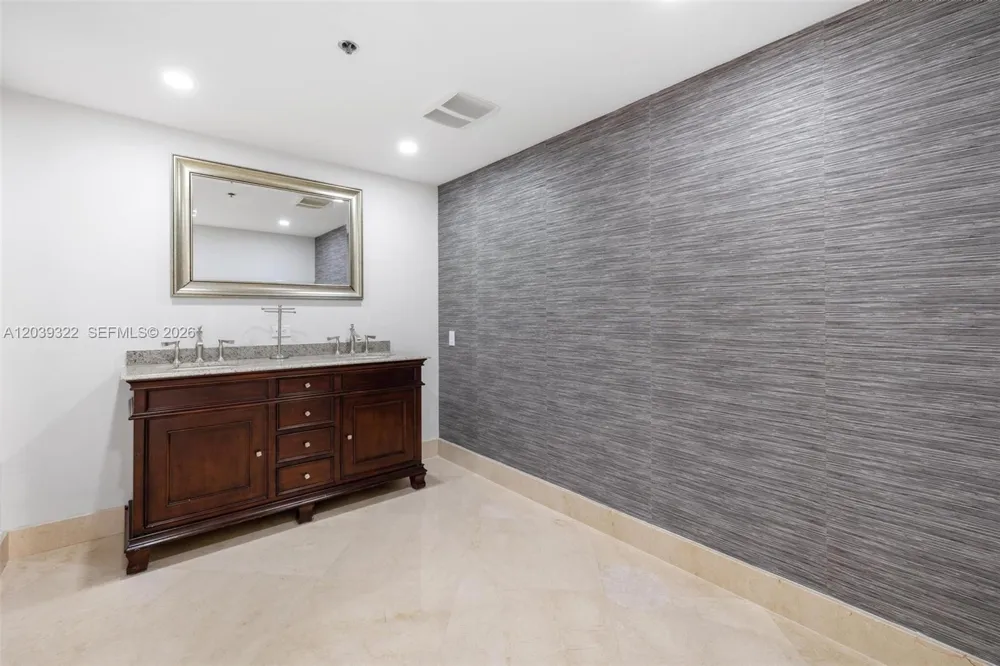 10175 Collins Ave #907 Bal Harbour, FL 33154