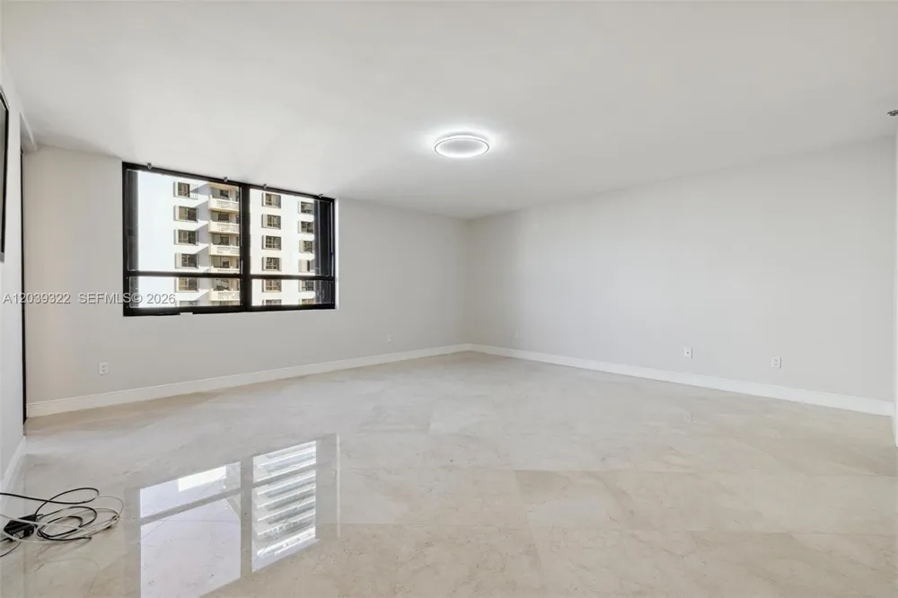 10175 Collins Ave #907 Bal Harbour, FL 33154